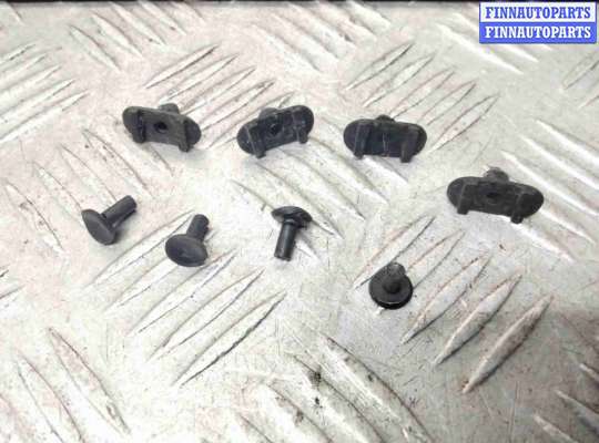 купить Молдинг стекла двери передней левой наружный на Volkswagen Golf Golf V (1K) 2004-2009