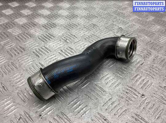 Патрубок интеркулера VG2532859 на Volkswagen Beetle Beetle (1C) 2005-2010 рестайлинг