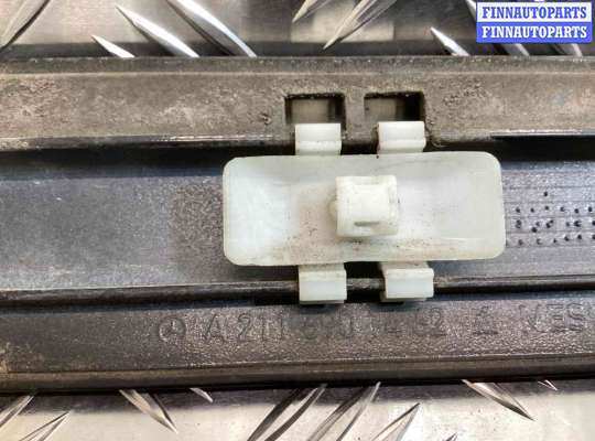 купить Молдинг двери задней правой на Mercedes E E (W211) 2002-2006