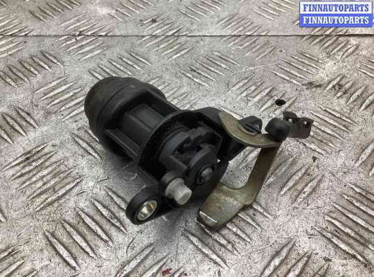 купить Кнопка открытия багажника на Volkswagen Passat Passat B4 (3A) 1993-1997