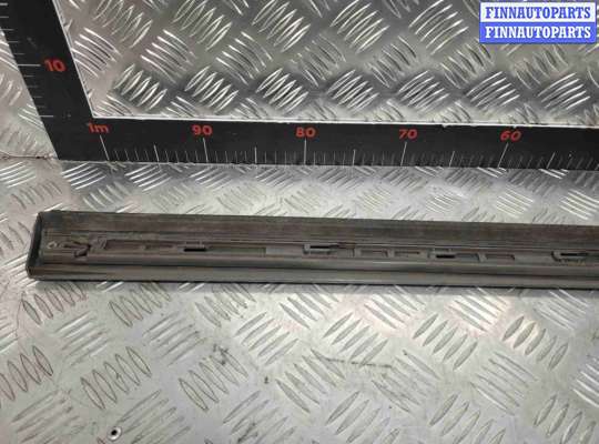купить Молдинг двери передней правой на Audi A4 A4 B7 (8EC, 8ED) 2004-2008
