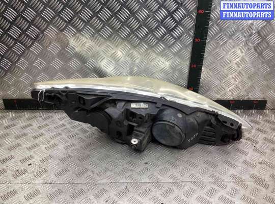 Фара передняя на Peugeot 308 I (T7)