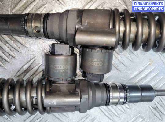 Форсунка топливная на Volkswagen Golf V (1K)