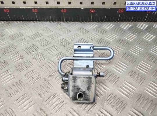 купить Петля двери задней левой на Volkswagen Passat Passat B5 (3B) 1996-2000