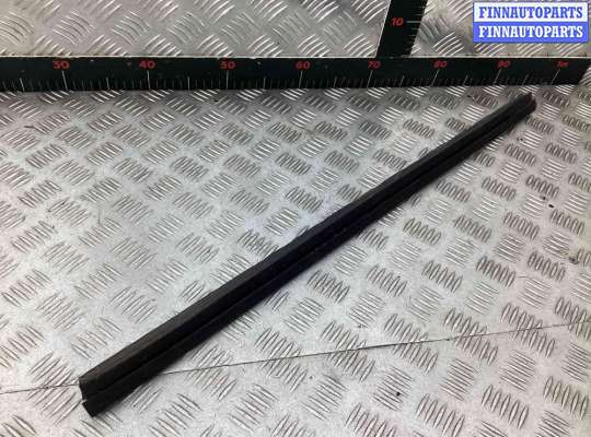 купить Уплотнитель стекла двери (бархотка) на Peugeot 308 308 (T7) 2007-2015