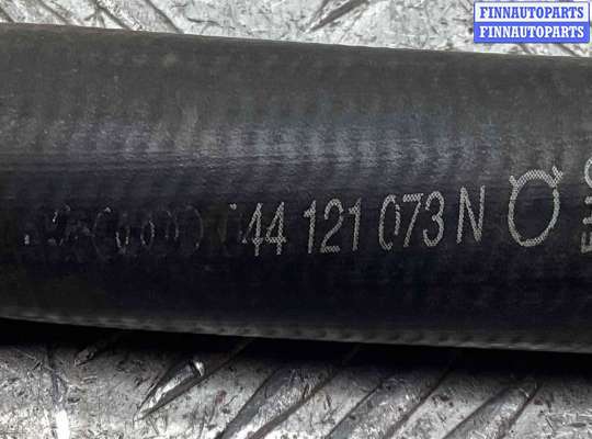 купить Патрубок отопителя (печки) на Volkswagen Transporter Transporter T4 (7D) 1997-2003 рестайлинг