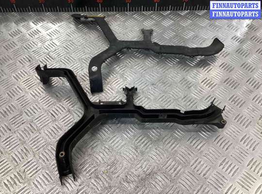 Купить Кожух защитный проводки на Mercedes C C (W202) 1993-1997 Кожух защитный проводки MB1647909 на Mercedes C C (W202) 1993-1997