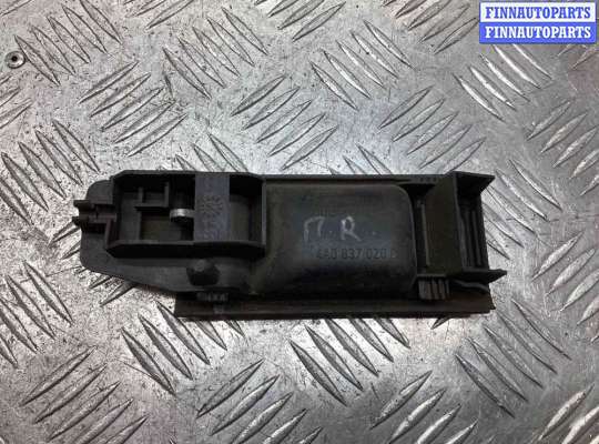 купить Ручка внутренняя передняя правая на Audi A6 A6 C4 (4A) 1994-1997