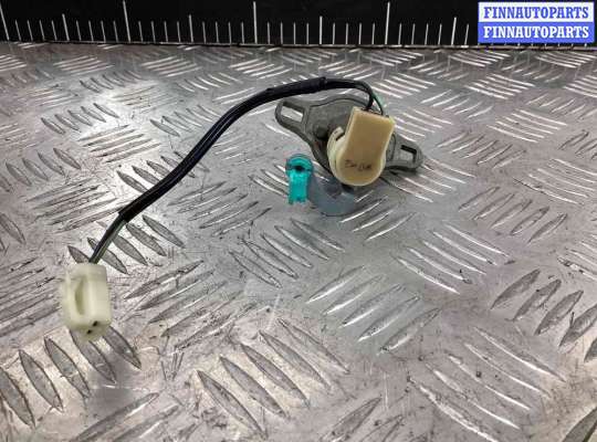 купить Личинка замка багажника на Mazda Premacy Premacy I (CP) 1999-2005