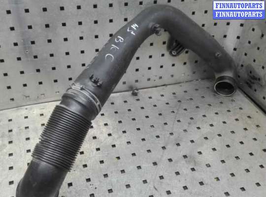 Патрубок интеркулера VG2447381 на Volkswagen Passat Passat B6 (3C) 2005-2010
