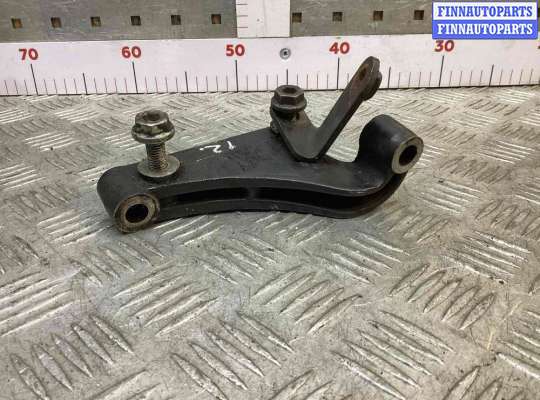купить Кронштейн полуоси на Volkswagen Sharan Sharan I (7M) 2000-2003 рестайлинг