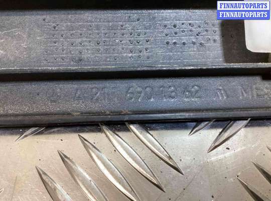 купить Молдинг двери задней левой на Mercedes E E (W211) 2002-2006