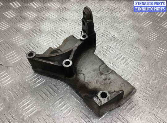 Кронштейн двигателя RN1521631 на Renault Kangoo Kangoo I 2003-2007 рестайлинг