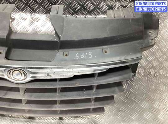 купить Решетка радиатора на Chrysler Voyager Voyager IV (RG) 2001-2008