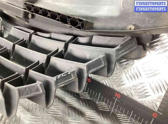 купить Решетка радиатора на Chrysler Voyager Voyager IV (RG) 2001-2008