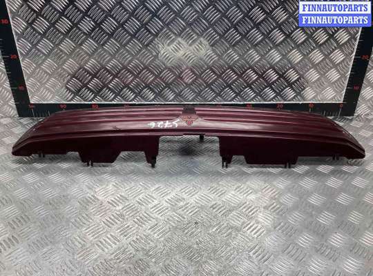 купить Решетка радиатора на Mitsubishi Space Wagon Space Wagon III 1998-2004