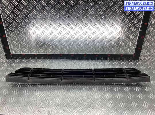купить Заглушка (решетка) в бампер передний на Ford Focus Focus I 2001-2005 рестайлинг