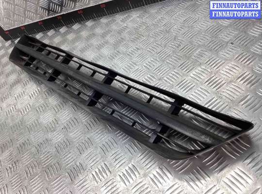 купить Заглушка (решетка) в бампер передний на Ford Focus Focus I 2001-2005 рестайлинг