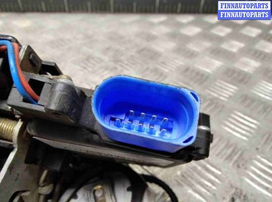 Замок боковой двери