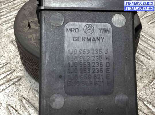 купить Кнопка подогрева заднего стекла на Volkswagen Golf Golf IV (1J) 1997-2004
