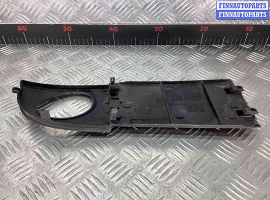 купить Рамка фары противотуманной левой на Audi A6 A6 C5 (4B) 2001-2004 рестайлинг