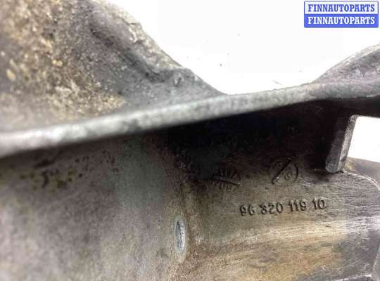 Кронштейн прочее на Peugeot 406