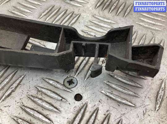 купить Кронштейн крепления бампера переднего на Volkswagen Passat Passat B5 (3B) 1996-2000