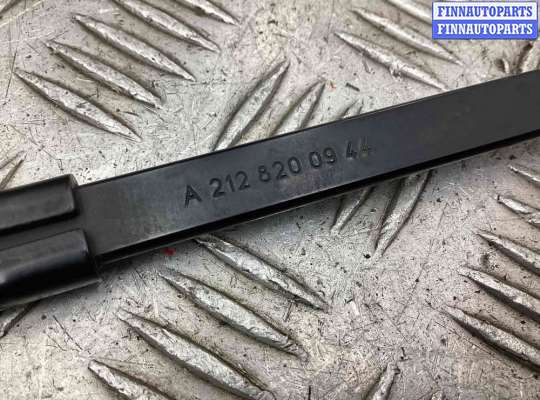 купить Щеткодержатель (поводок стеклоочистителя, дворник) на Mercedes E E (W212) 2009-2013