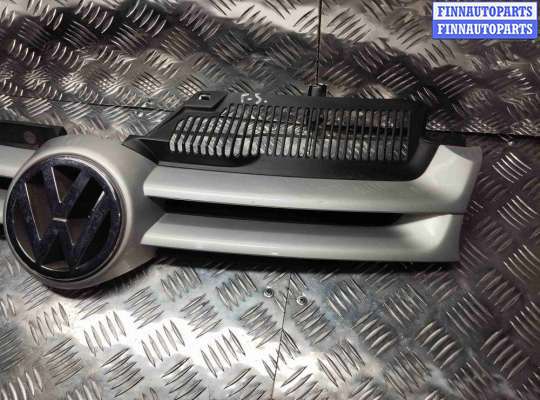 купить Решетка радиатора на Volkswagen Golf Golf V (1K) 2004-2009