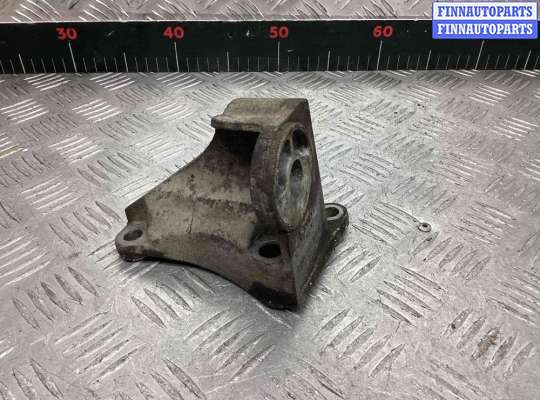 купить Кронштейн КПП на Volkswagen Passat Passat B5 (3B) 1996-2000