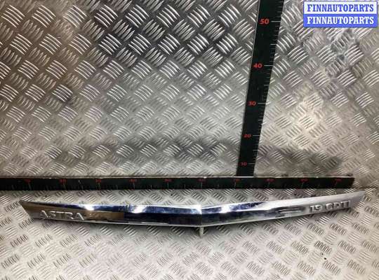 Накладка двери (крышки) багажника OP2267069 на Opel Astra Astra H 2007-2010 рестайлинг