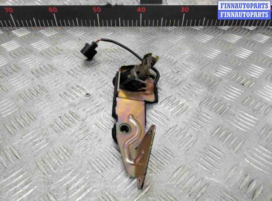 купить Личинка замка багажника на Volkswagen Passat Passat B5+ (3B) 2000-2005 рестайлинг