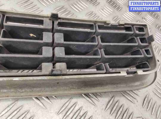 купить Заглушка (решетка) в бампер передний на Audi A4 A4 B6 (8EC, 8E5) 2000-2006