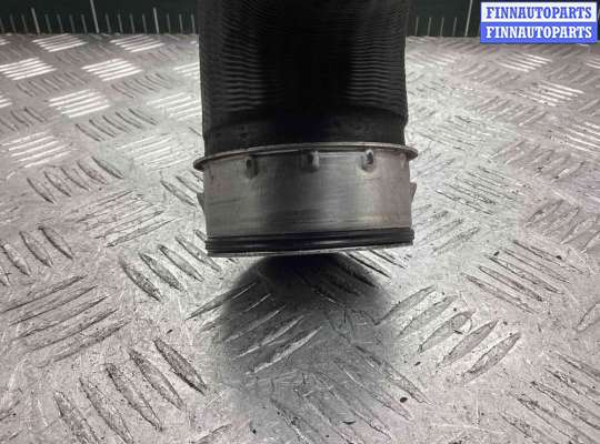 купить Патрубок интеркулера на Mercedes C C (W203) 2000-2004