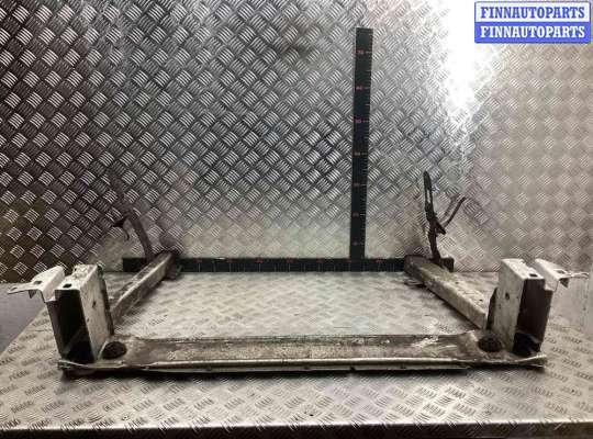 Балка под радиатор на Renault Laguna III