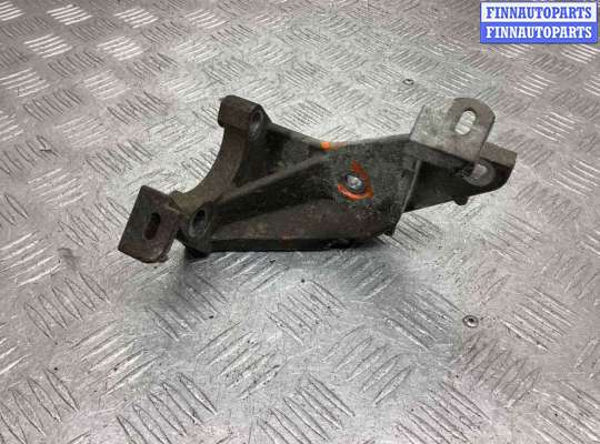 Крепление ТНВД RN1580794 на Renault Megane Megane I 1995-2002