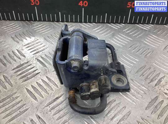 купить Петля двери передней правой на Volkswagen Golf Golf IV (1J) 1997-2004