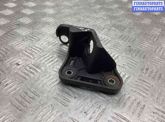 купить Кронштейн крепления троса КПП на Volkswagen Caddy Caddy III (2K) 2004-2010