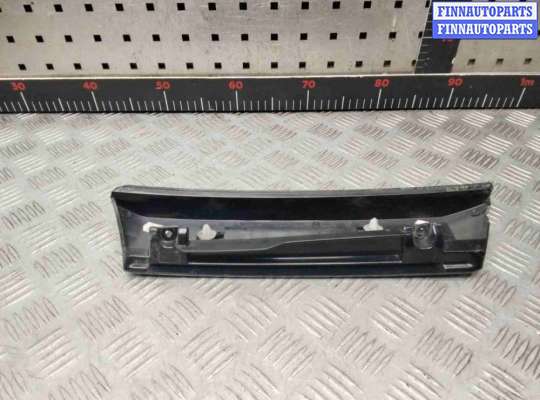 купить Накладка двери (крышки) багажника на Renault Scenic Scenic II (JM) 2003-2006