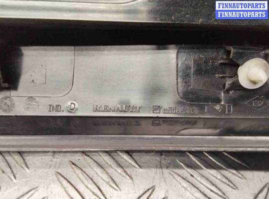 купить Накладка двери (крышки) багажника на Renault Scenic Scenic II (JM) 2003-2006