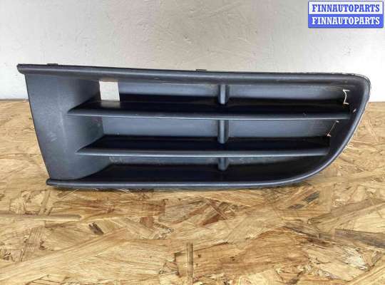 Заглушка (решетка) в бампер передний VG2635458 на Volkswagen Polo Polo IV (9N) 2001-2005