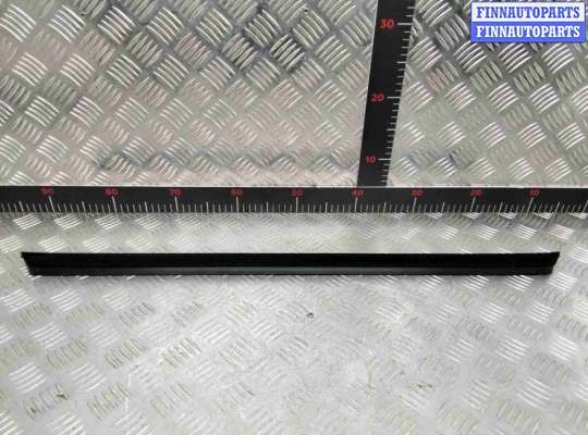купить Молдинг стекла двери передней правой внутренний на Volkswagen Polo Polo III (6N/6K) 1994-2002