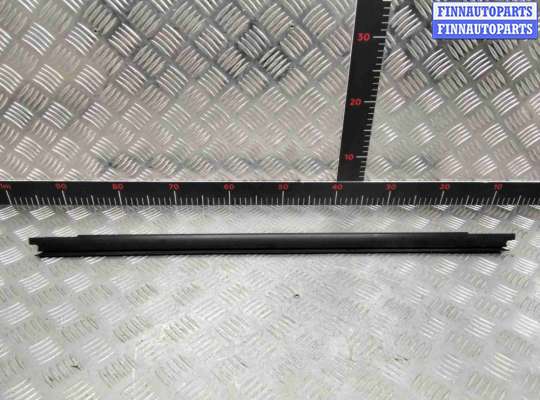 купить Молдинг стекла двери передней правой внутренний на Volkswagen Polo Polo III (6N/6K) 1994-2002