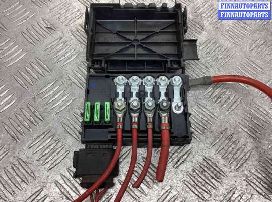 купить Блок предохранителей на Volkswagen Golf Golf IV (1J) 1997-2004