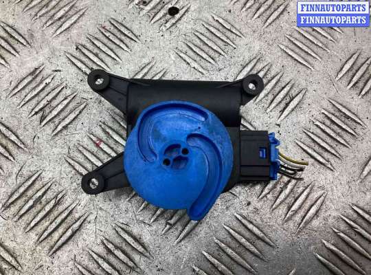 купить Моторчик заслонки печки на Audi A4 A4 B7 (8EC, 8ED) 2004-2008