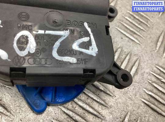 купить Моторчик заслонки печки на Audi A4 A4 B7 (8EC, 8ED) 2004-2008