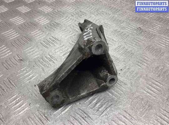 купить Кронштейн КПП на Audi 100 100 C3 1982-1991