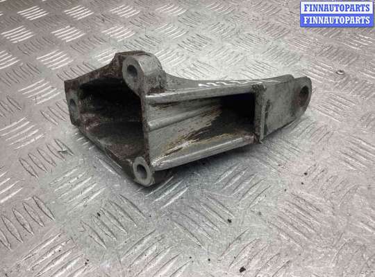 купить Кронштейн КПП на Audi 100 100 C3 1982-1991