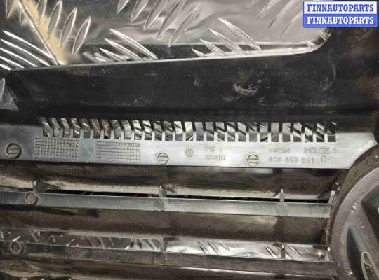 купить Решетка радиатора на Volkswagen Polo Polo IV (9N) 2001-2005