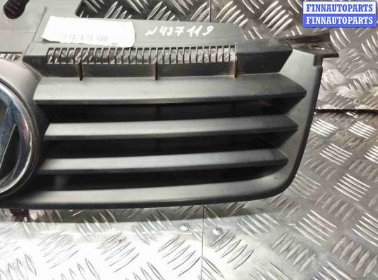 купить Решетка радиатора на Volkswagen Polo Polo IV (9N) 2001-2005